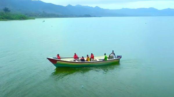 Ghana's Lake Bosomtwe