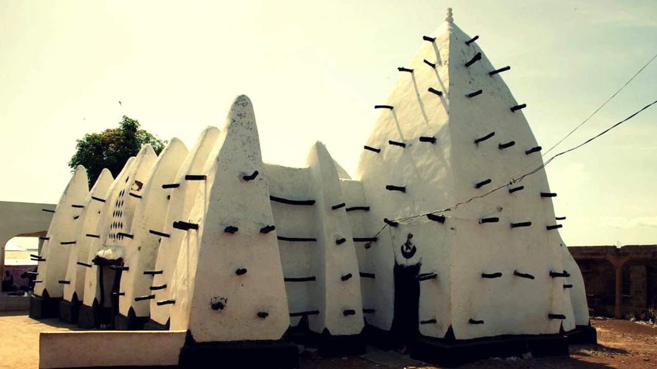 Larabanga Mosque (Tourist Sites in Ghana)