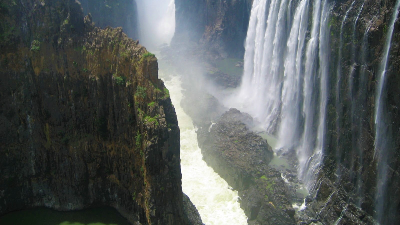 10 Reasons to Visit Victoria Falls